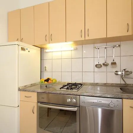 Adria Apartman *